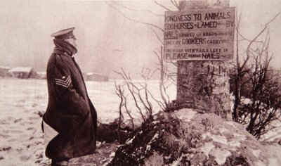 Freundlichkeit zu Tieren, Illustration aus The Illustrated War News, 7. Februar 1917 von English Photographer